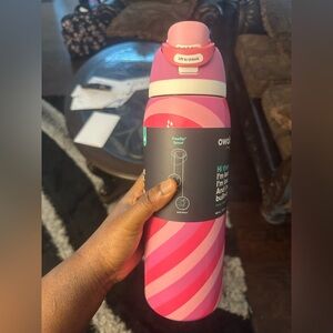 Owala I Heart U Valentine Colordrop 40oz 2024 Freesip